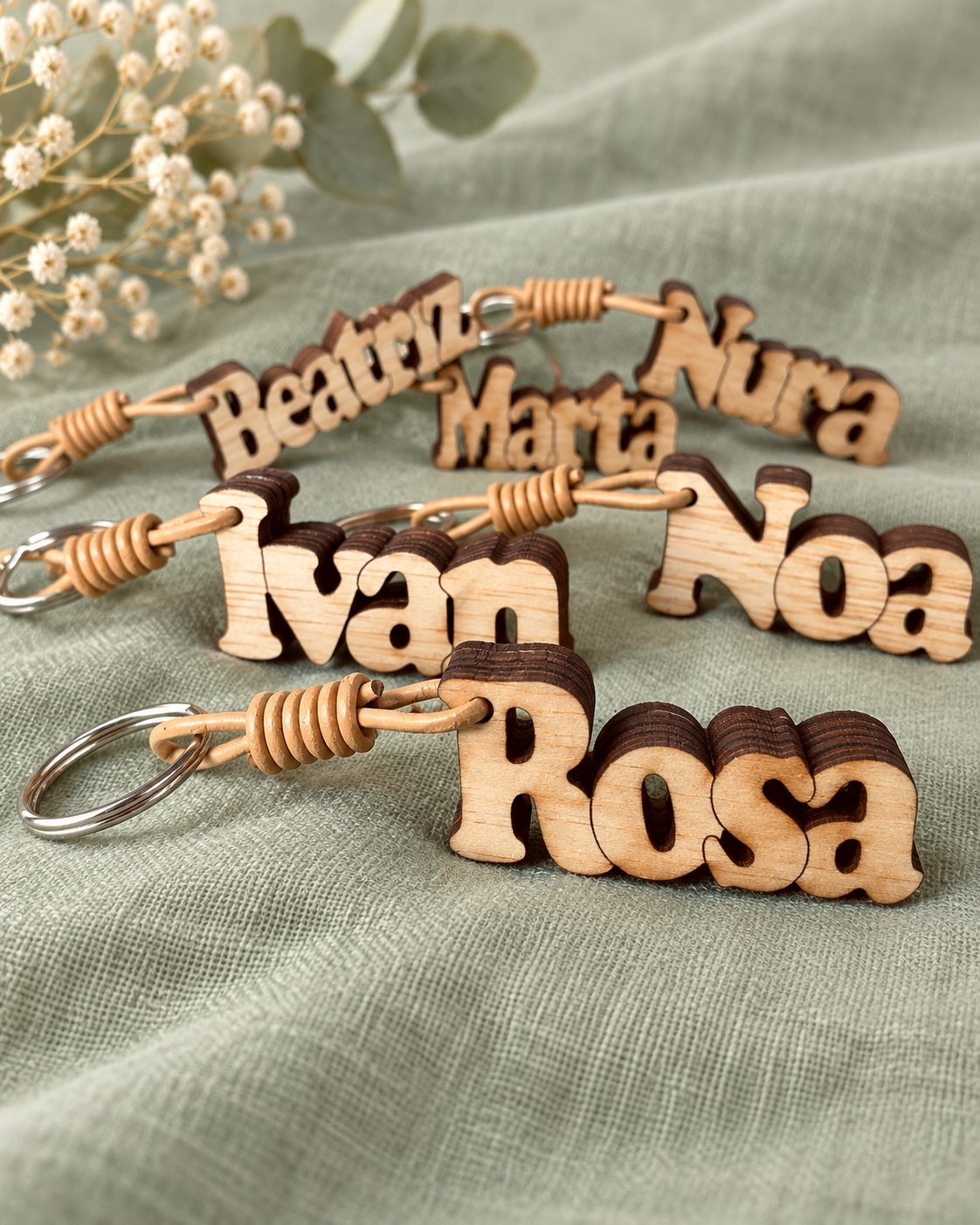 Llavero con nombre personalizado en madera