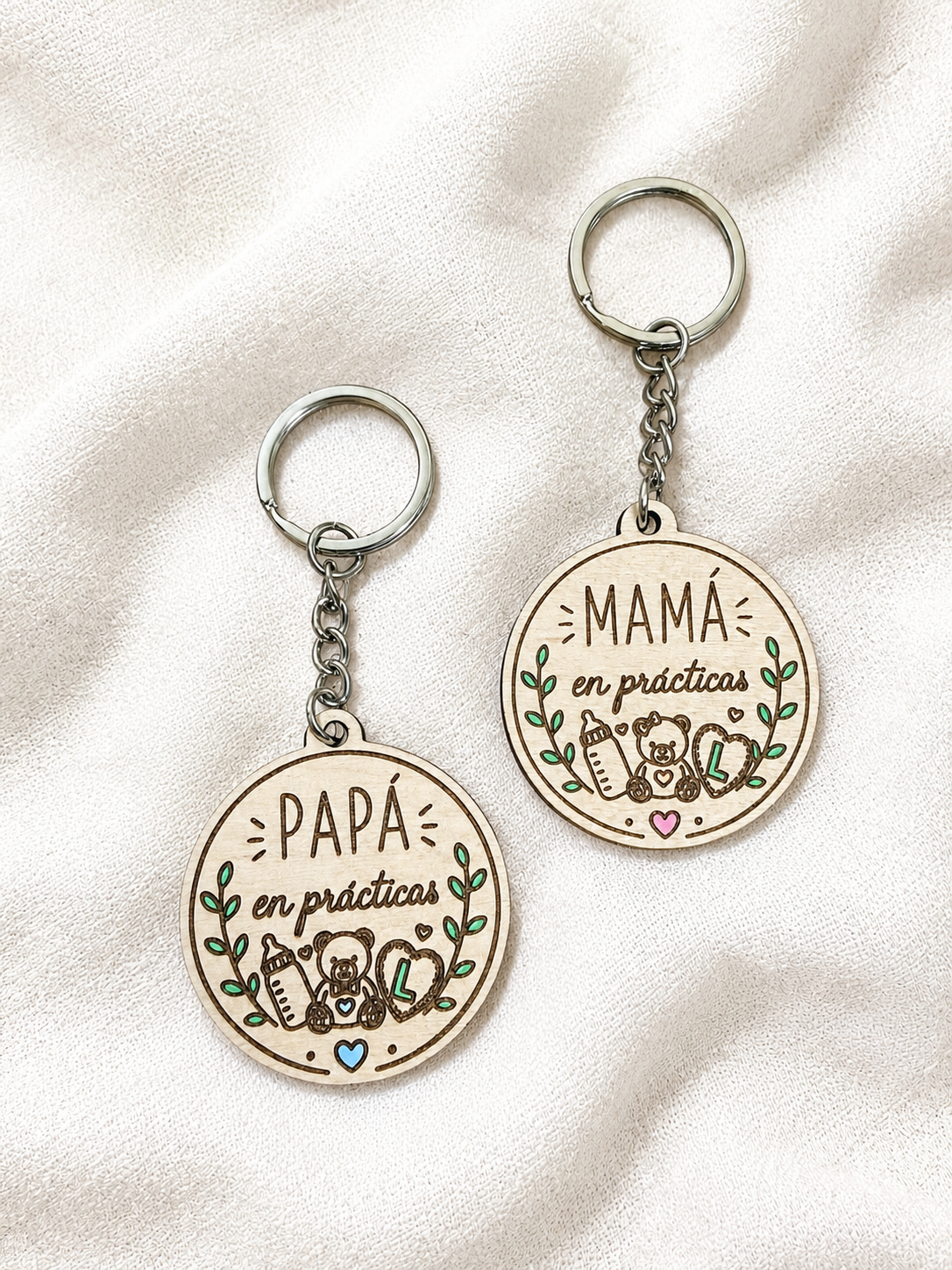 llavero madera mama o papa en practicas